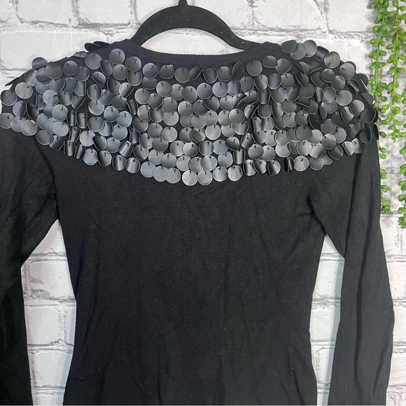 .!🌼3/$30🌼H&M Black Detailed Zip Up Sweater Size 4/Small - Picture 12 of 15